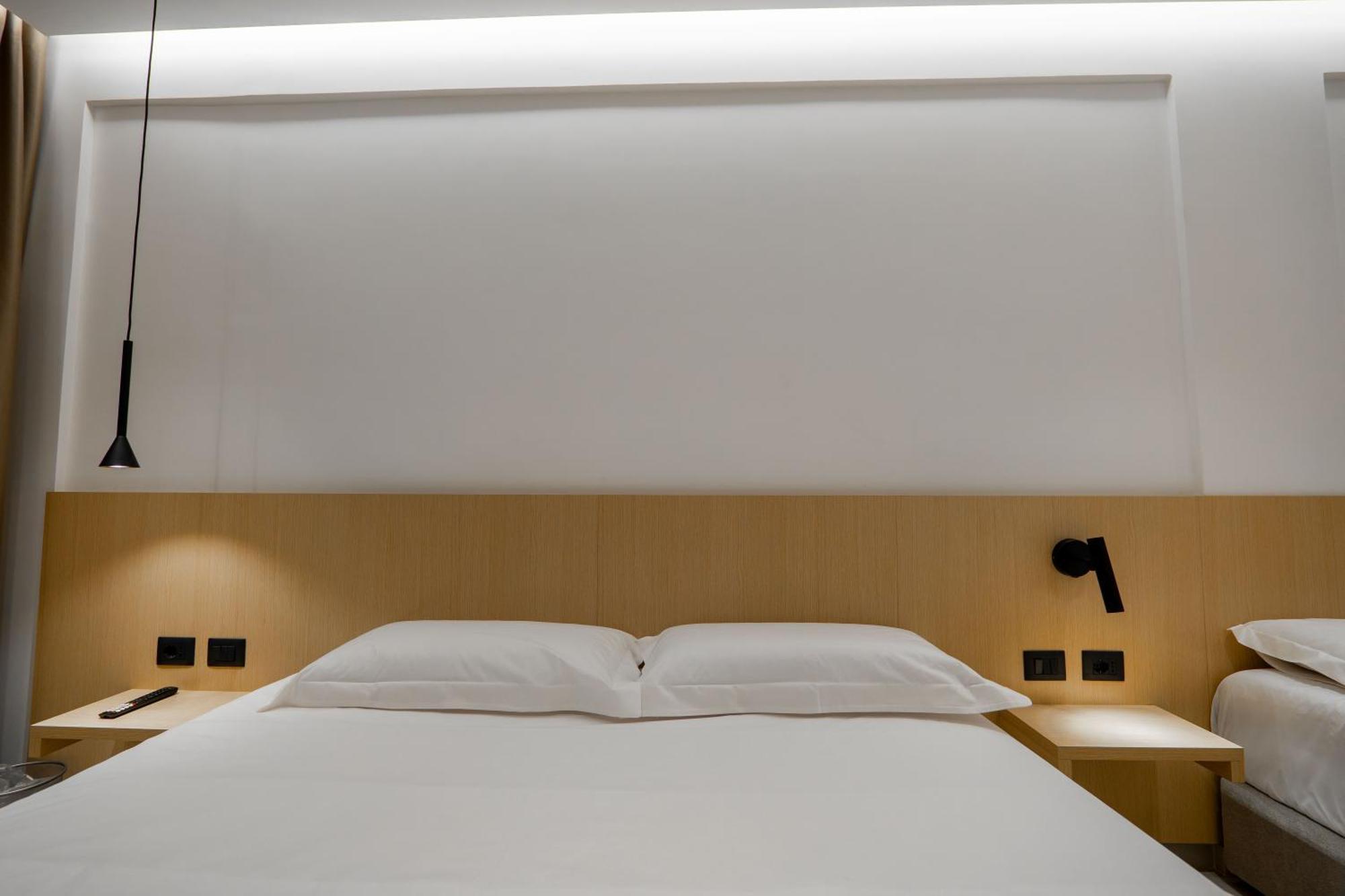 Austin Boutique Hotel Sarandë 外观 照片