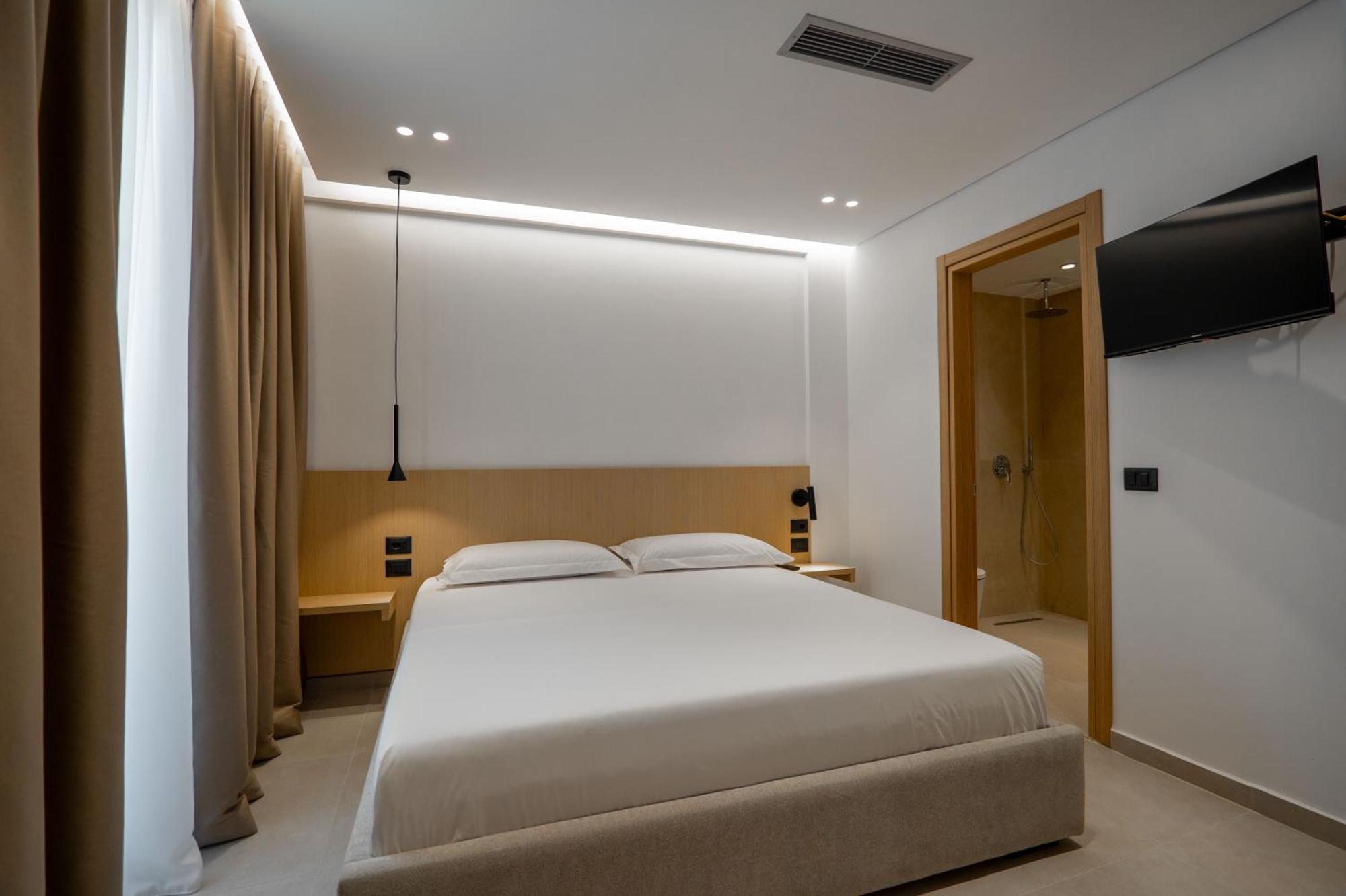 Austin Boutique Hotel Sarandë 外观 照片