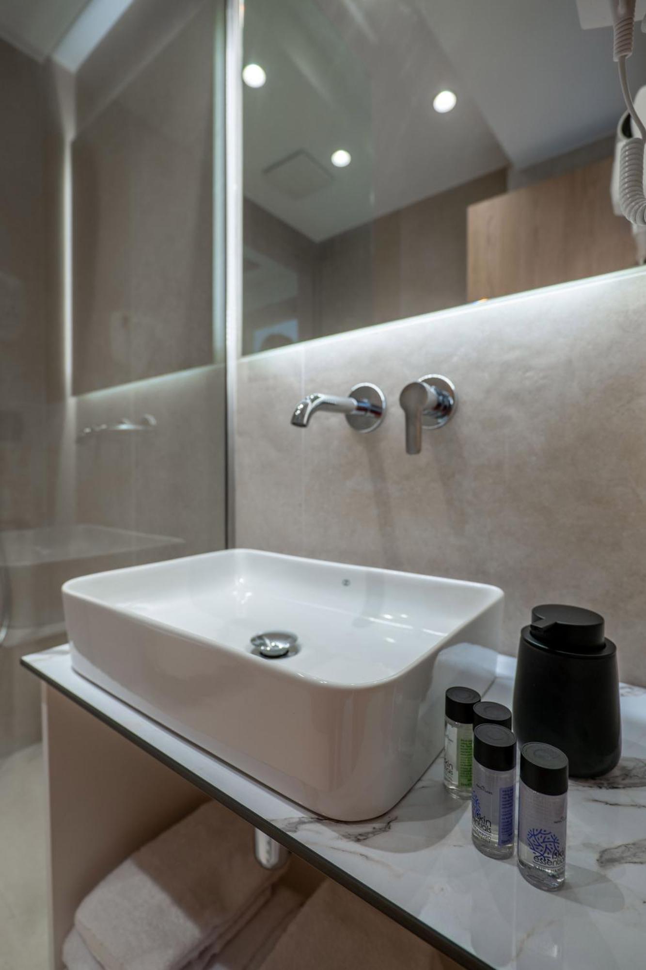 Austin Boutique Hotel Sarandë 外观 照片