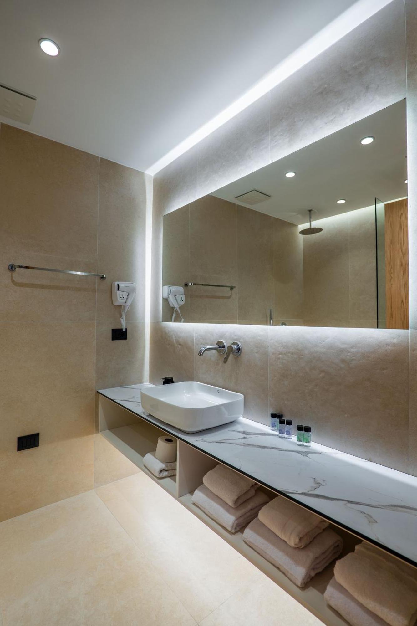 Austin Boutique Hotel Sarandë 外观 照片