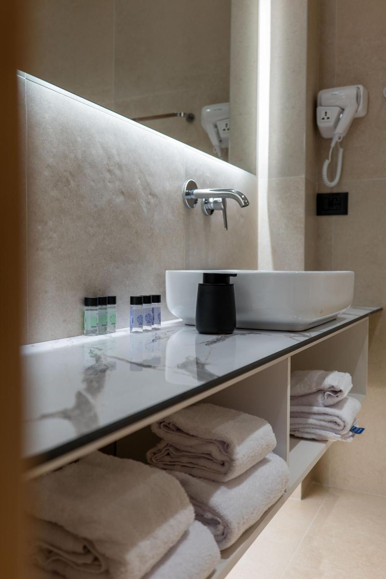 Austin Boutique Hotel Sarandë 外观 照片